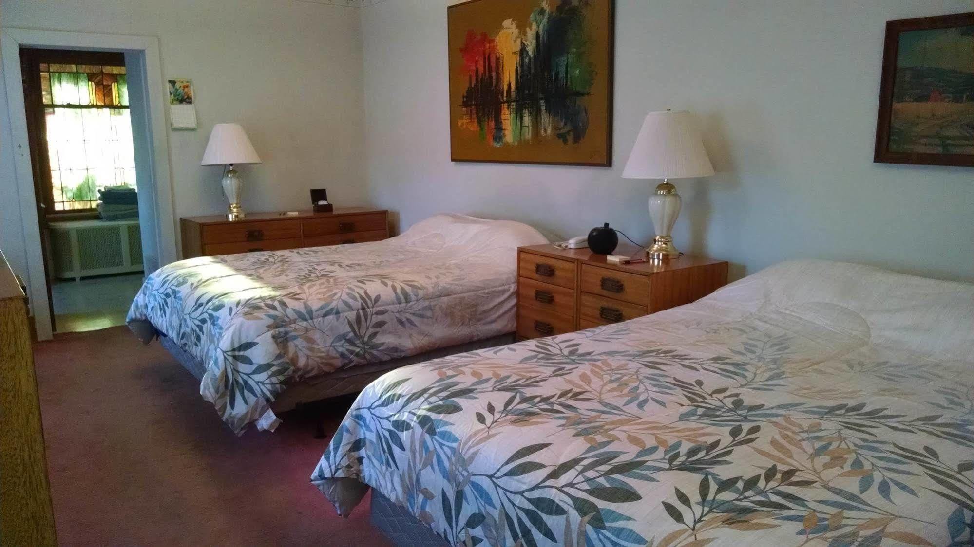 Fish & Loaves Bed And Breakfast Numidia Exterior foto